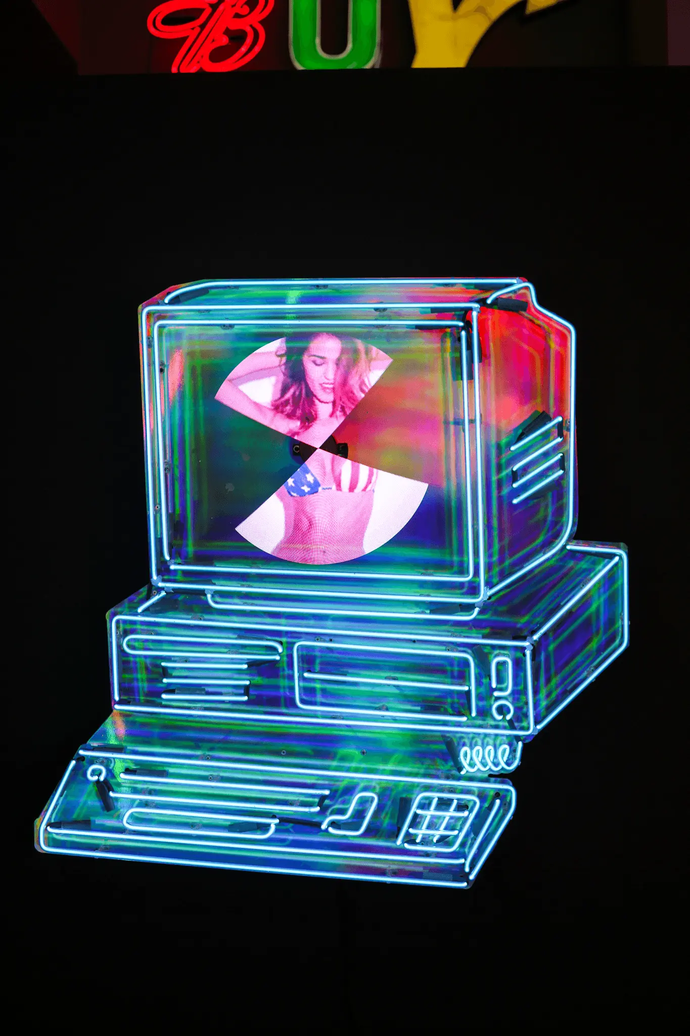Screenshot 4 of Neon Flamingo