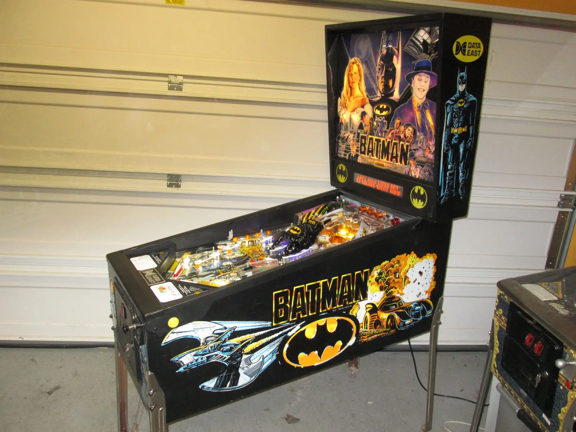 Screenshot 1 of Batman Pinball Machine for sale